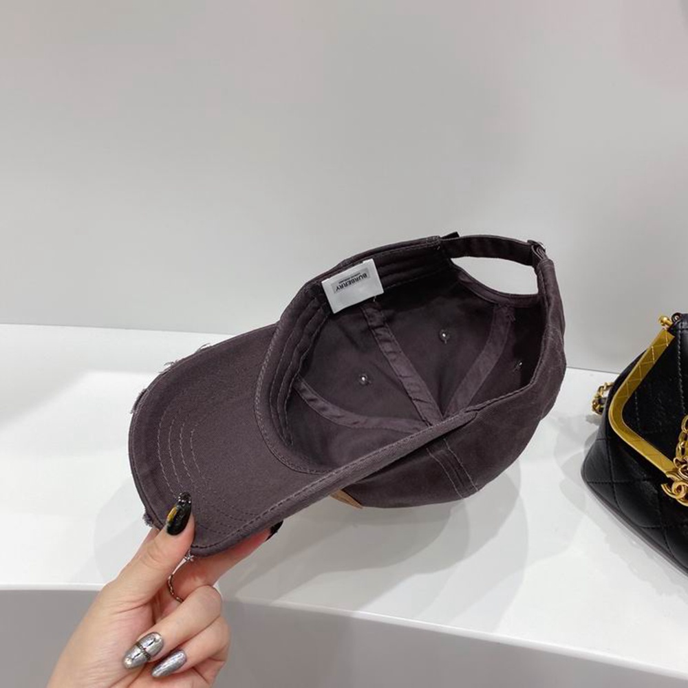 Bv*b*rry Hat